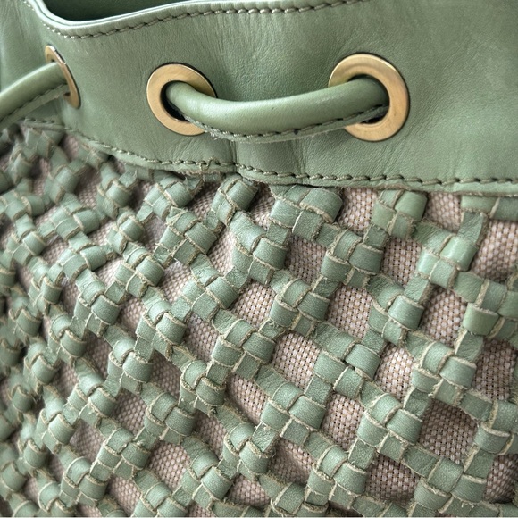 Martha Ponti Leather Woven Sage Crossbody Bucket Handbag Purse Boho - Picture 11 of 13